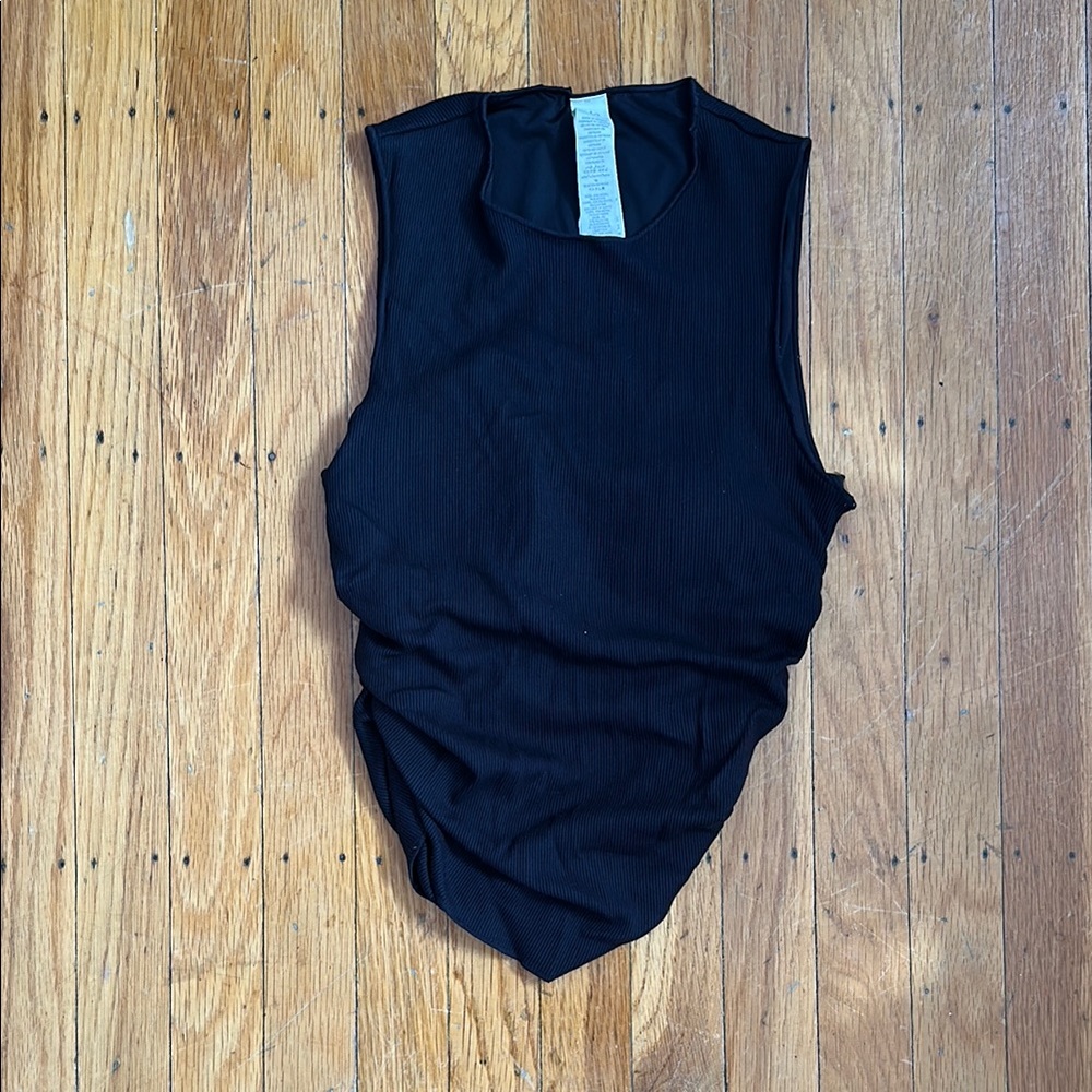 Alo Yoga Ribbed En Pointe Black Tank